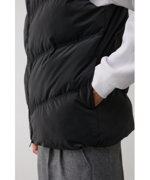AZUL by moussy（アズールバイマウジー）の「中綿シャイニーベスト（ダウンベスト・メンズ・ブラック/カーキ・MEDIUM/LARGE）」の11枚目の写真
