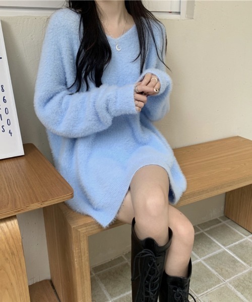 Ritzy(リッツィー)の「オーバーサイズ Vネックニット セーター(ニット/セーター・レディース・ブルー系/ベージュ/レッド/ホワイト/ブラック・FREE)」の12枚目の写真