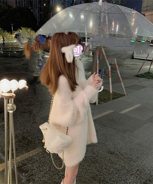 Ritzy(リッツィー)の「オーバーサイズ Vネックニット セーター(ニット/セーター・レディース・ブルー系/ベージュ/レッド/ホワイト/ブラック・FREE)」の16枚目の写真