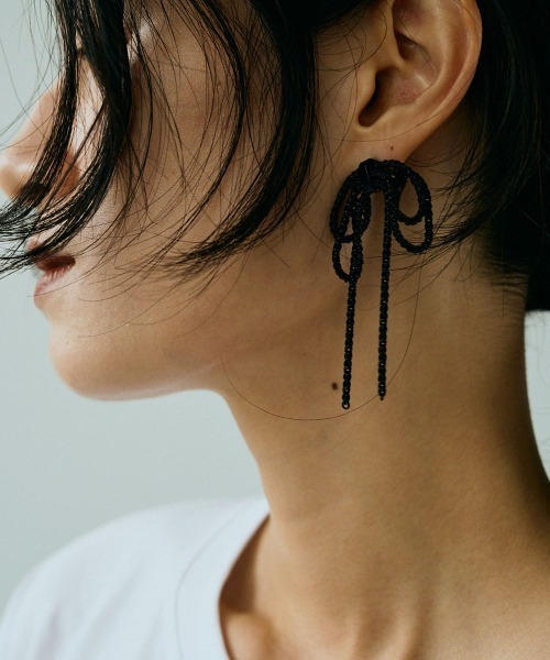 marjour（マージュール）の「DOUBLE RIBBON PIERCE（ピアス（両耳用）・レディース・ブラック・FREE）」の7枚目の写真