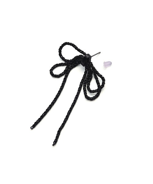 marjour（マージュール）の「DOUBLE RIBBON PIERCE（ピアス（両耳用）・レディース・ブラック・FREE）」の3枚目の写真