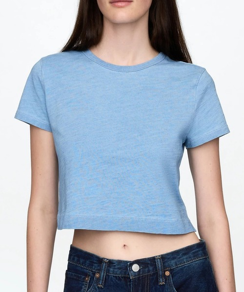 GAP（ギャップ）の「オーガニックコットン ヴィンテージソフト クロップドTシャツ（Tシャツ/カットソー・レディース・ブラック/ネイビー/コーラル/ベージュ/ホワイト/グリーン/ピンク/ライトインディゴブルー/ピンク系その他/ブルー/レッド/グリーン系その他/イエロー・M/XS/L/S/XXS/XL）」の8枚目の写真