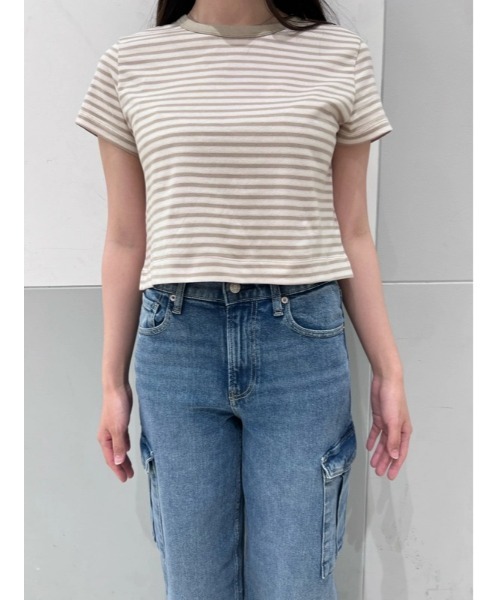 GAP（ギャップ）の「オーガニックコットン ヴィンテージソフト クロップドTシャツ（Tシャツ/カットソー・レディース・ブラック/ネイビー/コーラル/ベージュ/ホワイト/グリーン/ピンク/ライトインディゴブルー/ピンク系その他/ブルー/レッド/グリーン系その他/イエロー・M/XS/L/S/XXS/XL）」の14枚目の写真