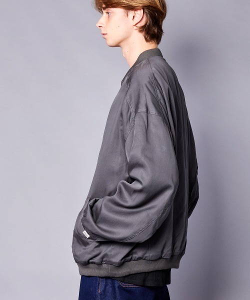 rehacer(レアセル)の「rehacer : Bomber Sleeve MA-1 Jacket / ボンバー スリーブ MA-1 ジャケット(MA-1・メンズ・スミクロ/カーキ・SMALL/MEDIUM/LARGE)」の22枚目の写真