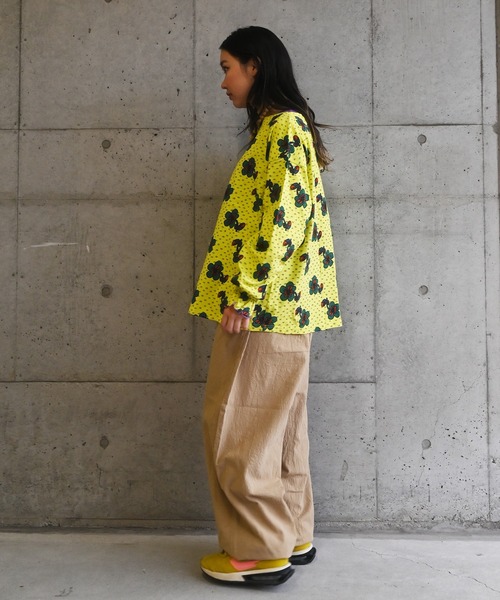 MARKEY'S（マーキーズ）の「総柄フレアスリーブカットソー/おとな（Tシャツ/カットソー・レディース・パープル/イエロー/ライトグリーン/ブラウン・160cm）」の13枚目の写真