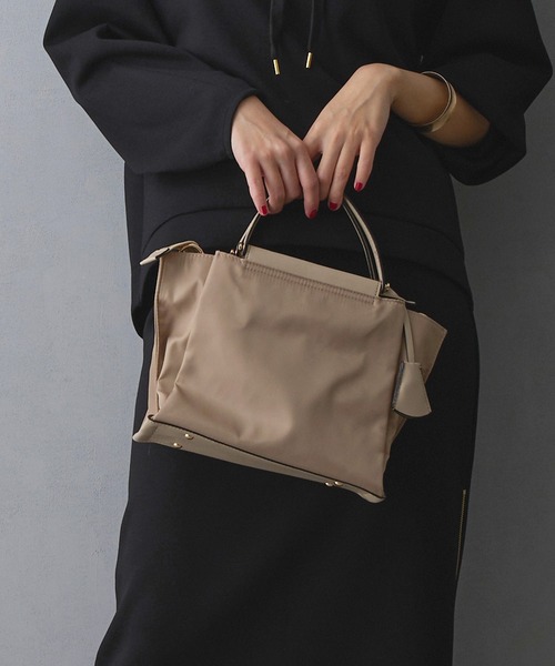 NICOLE white(ニコルホワイト)の「2WAYトートバッグ小(トートバッグ・レディース・グレー/モカ・FREE)」の2枚目の写真