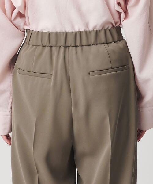 BEAUTY&YOUTH UNITED ARROWS(ビューティーアンドユースユナイテッドアローズ)の「【WEB限定 Wardrobe DAILY MINIMAL】ダブルクロス タックワイドストレートパンツ ウォッシャブル(スラックス・レディース・ブラック/ネイビー/モカ/ブラウン・S/M/XS/L)」の14枚目の写真