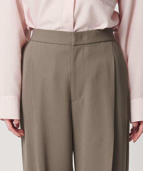 BEAUTY&YOUTH UNITED ARROWS(ビューティーアンドユースユナイテッドアローズ)の「【WEB限定 Wardrobe DAILY MINIMAL】ダブルクロス タックワイドストレートパンツ ウォッシャブル(スラックス・レディース・ブラック/ネイビー/モカ/ブラウン・S/M/XS/L)」の15枚目の写真
