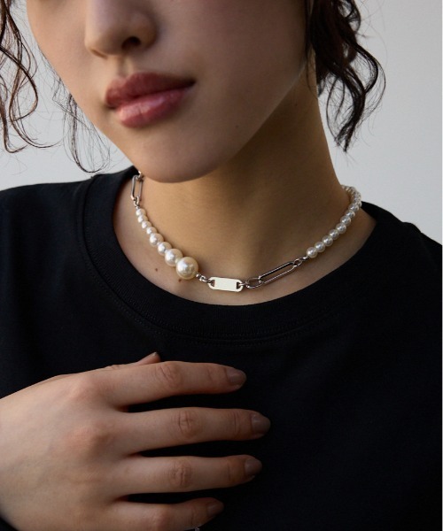 AZUL by moussy（アズールバイマウジー）の「2WAYミックスネックレス（ネックレス・レディース・ホワイト/シルバー・FREE）」の2枚目の写真