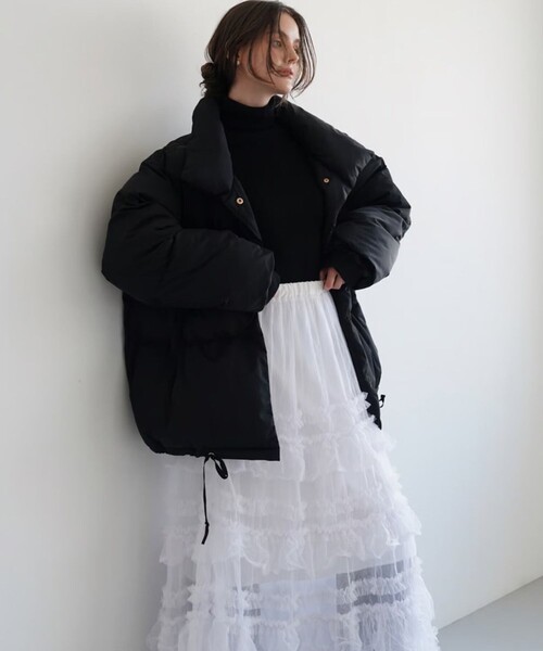 STUDIOUS（ステュディオス）の「【ACKA/エーシーケーエー】volume down jacket/ボリュームダウンジャケット（ダウンジャケット/コート・レディース・ブラック・1）」の10枚目の写真