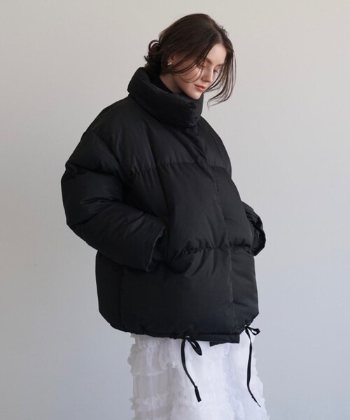 STUDIOUS（ステュディオス）の「【ACKA/エーシーケーエー】volume down jacket/ボリュームダウンジャケット（ダウンジャケット/コート・レディース・ブラック・1）」の11枚目の写真