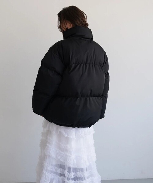 STUDIOUS（ステュディオス）の「【ACKA/エーシーケーエー】volume down jacket/ボリュームダウンジャケット（ダウンジャケット/コート・レディース・ブラック・1）」の12枚目の写真
