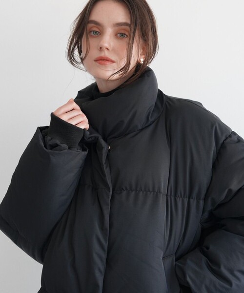 STUDIOUS（ステュディオス）の「【ACKA/エーシーケーエー】volume down jacket/ボリュームダウンジャケット（ダウンジャケット/コート・レディース・ブラック・1）」の13枚目の写真