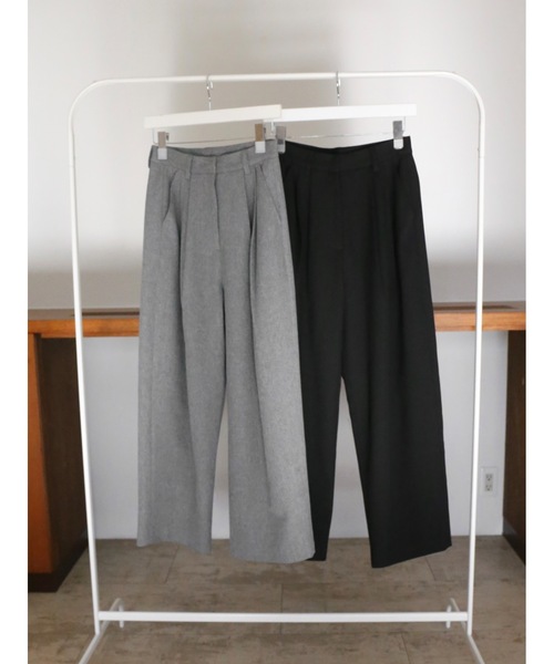 Katrin TOKYO(カトリーントーキョー)の「2tuck slacks(スラックス・レディース・ブラック・XS/S/M/S-Short)」の2枚目の写真