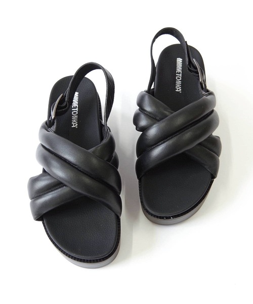 Minnetonka（ミネトンカ）の「MINNETONKA ミネトンカ / パフィーサンダル クロスベルトパデッドサンダル 23M03（サンダル・レディース・ベージュ/ホワイト/シルバー/ブラック・5/6/7/8/9）」の19枚目の写真