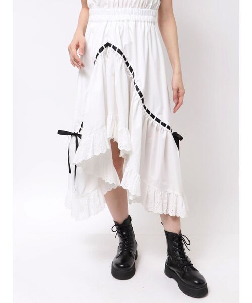jouetie（ジュエティ）の「リボンステッチアシメロングスカート【セットアップ対応】夏服（スカート・レディース・ブラック/オフホワイト/レッド・MEDIUM）」の14枚目の写真
