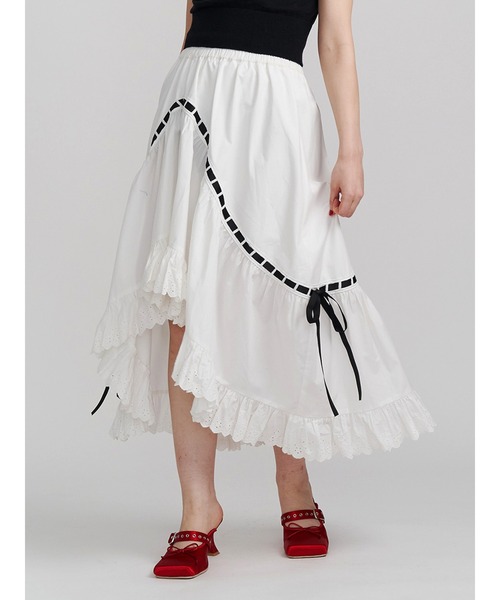 jouetie（ジュエティ）の「リボンステッチアシメロングスカート【セットアップ対応】夏服（スカート・レディース・ブラック/オフホワイト/レッド・MEDIUM）」の2枚目の写真