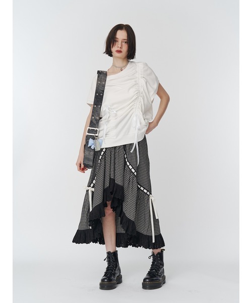 jouetie（ジュエティ）の「リボンステッチアシメロングスカート【セットアップ対応】夏服（スカート・レディース・ブラック/オフホワイト/レッド・MEDIUM）」の8枚目の写真