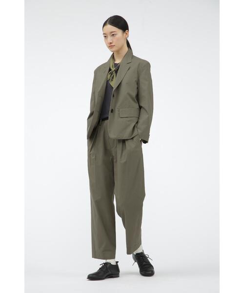 MARGARET HOWELL（マーガレットハウエル）の「MATT COTTON SILK POPLIN（テーラードジャケット・レディース・カーキ/ネイビー系1・1/2）」の6枚目の写真