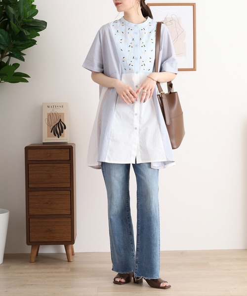 Emago(イマゴ)の「EMAGO レモン刺繍チュニックシャツ(シャツ/ブラウス・レディース・ブラック/ブルー/グレー・FREE)」の13枚目の写真