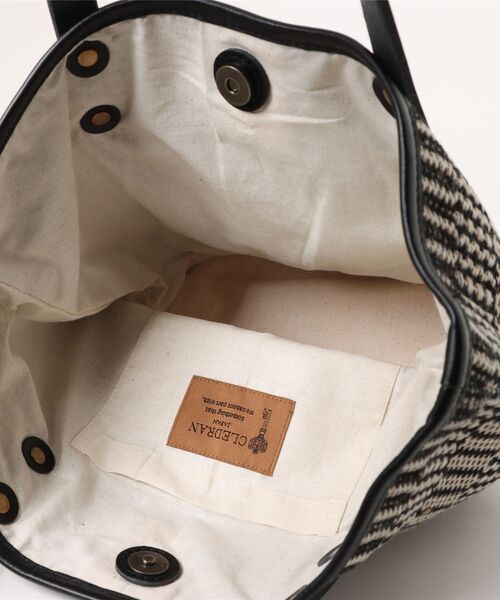 CLEDRAN（クレドラン）の「【厚みのあるジュート素材】 CL3770 HAND＆WORK FLOWER PATTERN TOTE（トートバッグ・レディース・ブラック系その他/グリーン系その他・FREE）」の22枚目の写真