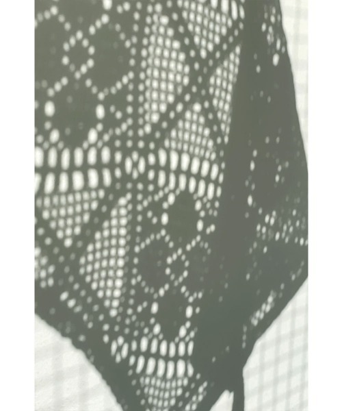 marjour（マージュール）の「TRIANGLE SCARF（バンダナ/スカーフ・レディース・アイボリー・FREE）」の3枚目の写真