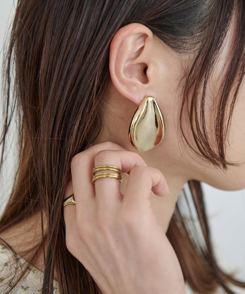 Crisp（クリスプ）の「ニュアンスドロップピアス（ピアス（両耳用）・レディース・ゴールド/シルバー・FREE）」の6枚目の写真