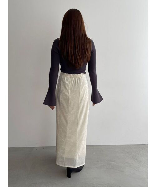 LAGUNAMOON（ラグナムーン）の「シアーベロアナロースカート（スカート・レディース・アイボリー/ブラック/ブラウン・SMALL/MEDIUM）」の16枚目の写真