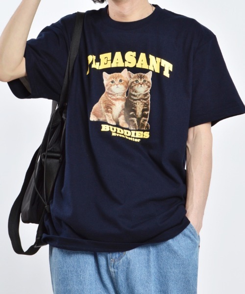 MODISH GAZE(モディシュガゼ)の「【MODISH GAZE】アニマルプリントTシャツ CATプリント(Tシャツ/カットソー・メンズ・ホワイト/オートミール/ネイビー/ブラック・MEDIUM/LARGE/X-LARGE)」の4枚目の写真