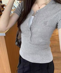 Tシャツ ヘンリーネック 半袖 トップス ロゴ刺繍Ｔシャツ タイトトップス