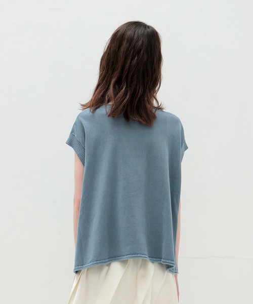 DRESSLAVE(ドレスレイブ)の「stone wash over sleeveless pull(ストーンウォッシュオーバースリーブレスプルオーバー)(ニット/セーター・レディース・ライトブルー/ベージュ・38)」の4枚目の写真