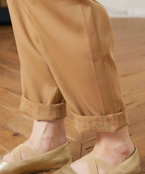 Jocomomola（ホコモモラ）の「Liso ツイルテーパードパンツ（その他パンツ・レディース・グレー/ベージュ・42/40）」の9枚目の写真