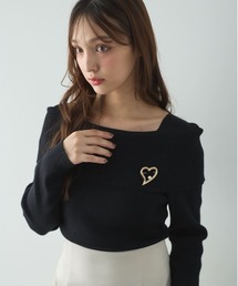 【WEB限定】ブローチ付オフショルニット