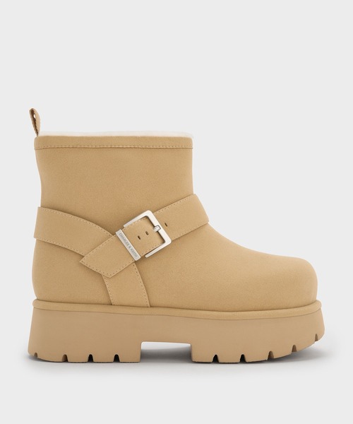 CHARLES & KEITH（チャールズ & キース）の「Bergen ベルゲン テクスチャーファートリムリジッドソールプラットフォームアンクルブーツ（ブーツ・レディース・サンドベージュ/ブラウン・26.5cm/25.5cm/25cm/24.5cm/23.5cm/23cm/22.5cm）」の12枚目の写真