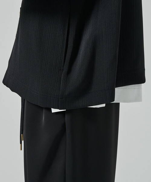 CULLNI（クルニ）の「【CULLNI】別注 Minimal Pocket PLEATS Cardigan（カーディガン/ボレロ・メンズ・ブラック/ブラウン/ダークグレー・1/2）」の15枚目の写真