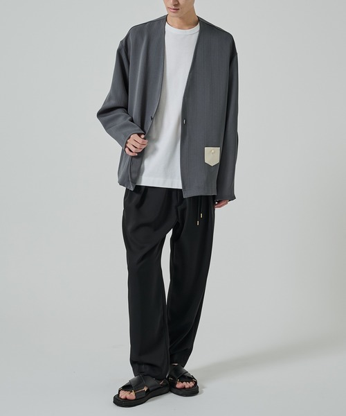 CULLNI（クルニ）の「【CULLNI】別注 Minimal Pocket PLEATS Cardigan（カーディガン/ボレロ・メンズ・ブラック/ブラウン/ダークグレー・1/2）」の6枚目の写真