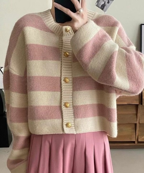 cammie(キャミー)の「ワイドボーダーニットカーディガン(カーディガン/ボレロ・レディース・ブラック/ピンク/レッド・FREE)」の9枚目の写真