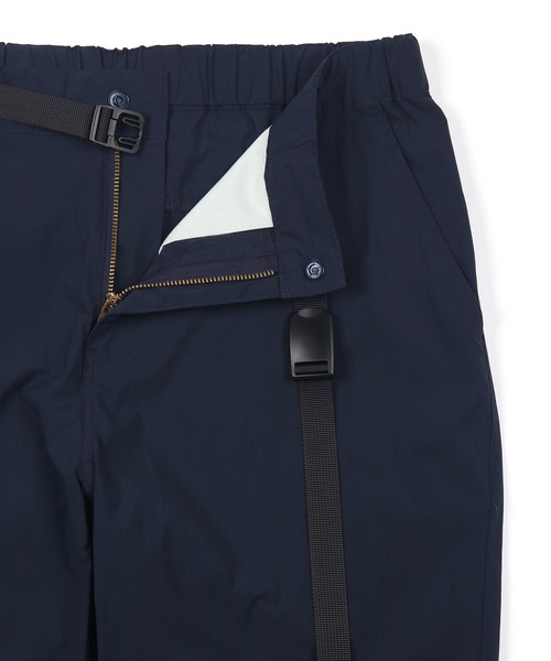 LANVIN en Bleu（ランバンオンブルー）の「ストレッチナイロン クロップド丈 ジョガーパンツ（その他パンツ・メンズ・ブラック/ネイビー・52/50/48/46）」の10枚目の写真