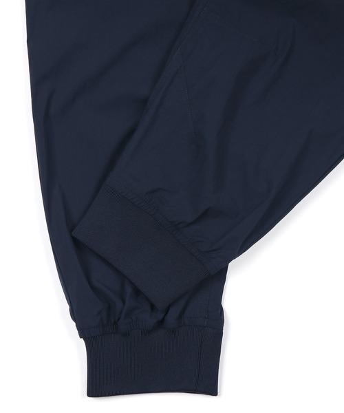 LANVIN en Bleu（ランバンオンブルー）の「ストレッチナイロン クロップド丈 ジョガーパンツ（その他パンツ・メンズ・ブラック/ネイビー・52/50/48/46）」の14枚目の写真