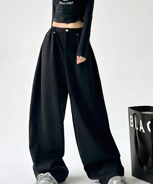 VIBGYOR（ヴィブジョー）の「バレルレッグワイドスウェットパンツ / 裏起毛 ルーズシルエット ボトム(CZ)（スウェットパンツ・レディース・ブラック/ホワイト・LARGE/MEDIUM）」の4枚目の写真