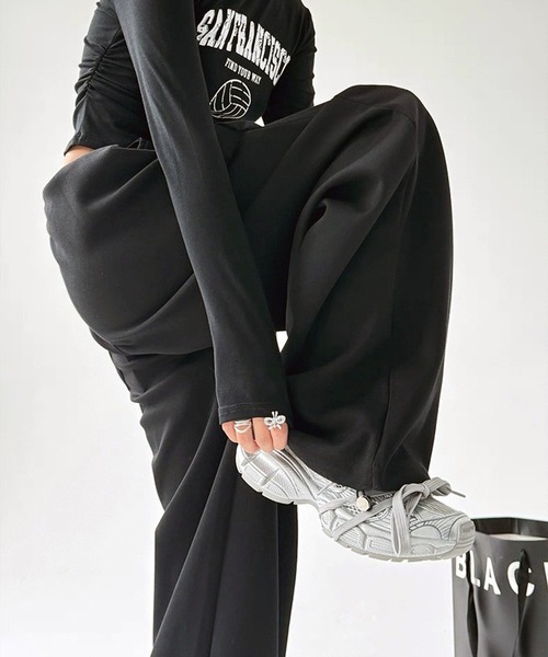 VIBGYOR（ヴィブジョー）の「バレルレッグワイドスウェットパンツ / 裏起毛 ルーズシルエット ボトム(CZ)（スウェットパンツ・レディース・ブラック/ホワイト・LARGE/MEDIUM）」の6枚目の写真