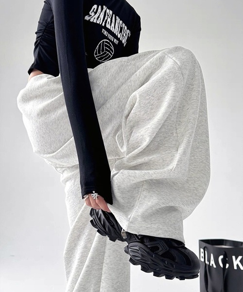 VIBGYOR（ヴィブジョー）の「バレルレッグワイドスウェットパンツ / 裏起毛 ルーズシルエット ボトム(CZ)（スウェットパンツ・レディース・ブラック/ホワイト・LARGE/MEDIUM）」の9枚目の写真