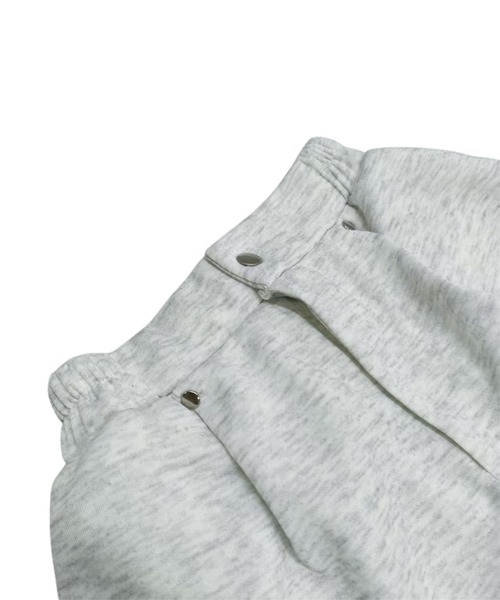 VIBGYOR（ヴィブジョー）の「バレルレッグワイドスウェットパンツ / 裏起毛 ルーズシルエット ボトム(CZ)（スウェットパンツ・レディース・ブラック/ホワイト・LARGE/MEDIUM）」の21枚目の写真