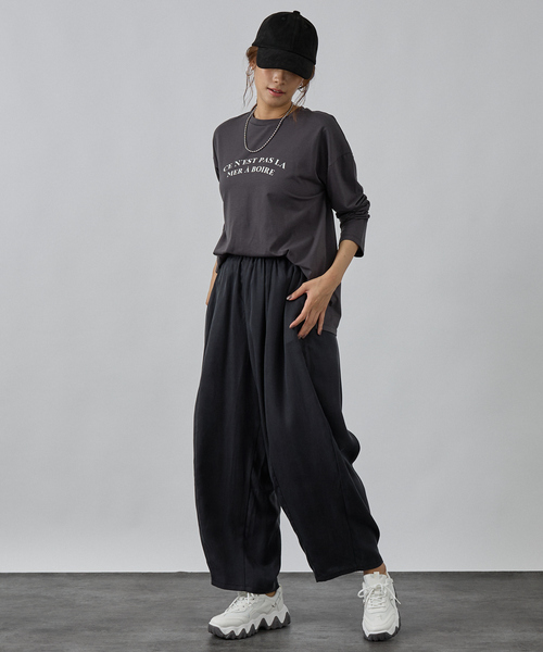 abahouse mavie(アバハウスマヴィ)の「ロゴロンT(Tシャツ/カットソー・レディース・チャコールグレー/ブラウン/ホワイト系その他・フリー)」の4枚目の写真