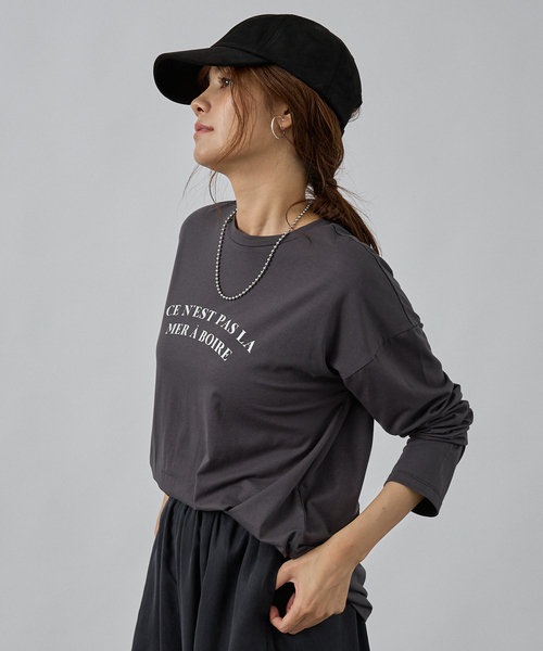 abahouse mavie(アバハウスマヴィ)の「ロゴロンT(Tシャツ/カットソー・レディース・チャコールグレー/ブラウン/ホワイト系その他・フリー)」の16枚目の写真