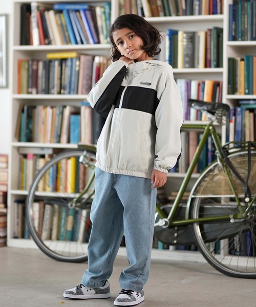 ELEMENT(エレメント)の「ELEMENT/エレメント SPORT JACKET YOUTH キッズ ジャケット BF026-773(ナイロンジャケット・キッズ・ライトグレー/ブラック・130cm/140cm/150cm/160cm)」の13枚目の写真