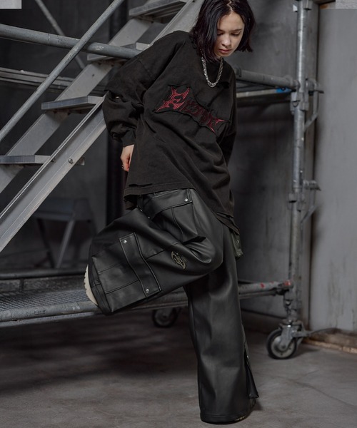 ERAR(エラー)の「【ERAR】PU合皮サスペンダースーパーワイドハイギミックメタルパーツカーゴパンツ(カーゴパンツ・メンズ・ブラック系/ブラック・XL/L/M/S)」の5枚目の写真