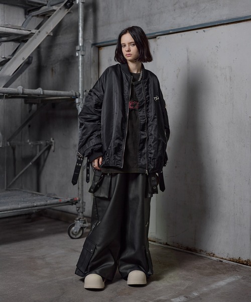 ERAR(エラー)の「【ERAR】PU合皮サスペンダースーパーワイドハイギミックメタルパーツカーゴパンツ(カーゴパンツ・メンズ・ブラック系/ブラック・XL/L/M/S)」の14枚目の写真