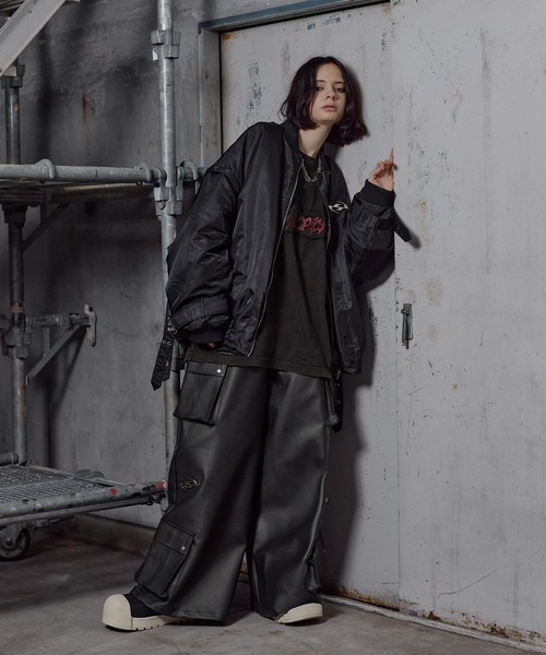 ERAR(エラー)の「【ERAR】PU合皮サスペンダースーパーワイドハイギミックメタルパーツカーゴパンツ(カーゴパンツ・メンズ・ブラック系/ブラック・XL/L/M/S)」の15枚目の写真