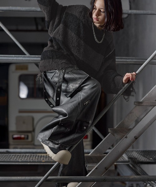 ERAR(エラー)の「【ERAR】PU合皮サスペンダースーパーワイドハイギミックメタルパーツカーゴパンツ(カーゴパンツ・メンズ・ブラック系/ブラック・XL/L/M/S)」の18枚目の写真